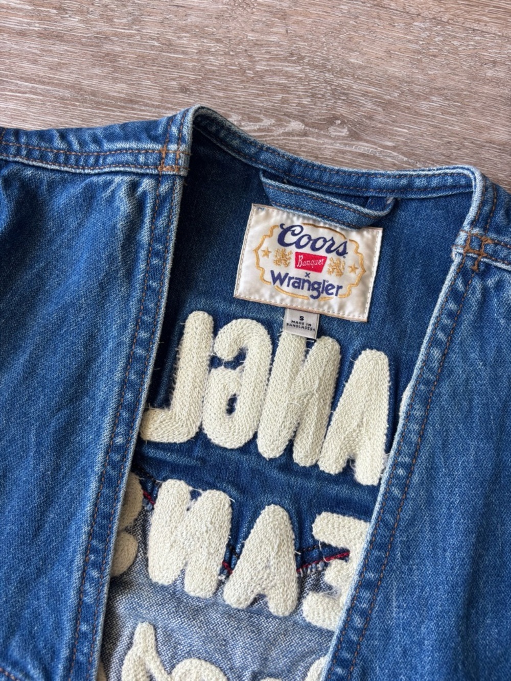 Wrangler & Coors Banquet Denim Vest - Picture 5 of 7